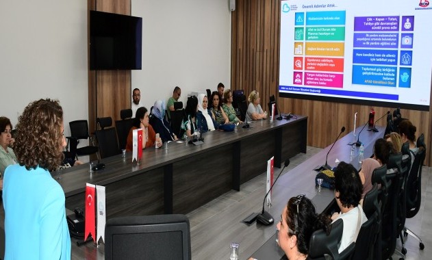 Balıkesir’de BALMEK Kursiyerlerine Afet Farkındalık Eğitimi Verildi