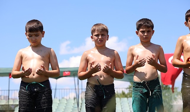 Sekapark Altınkemer Yağlı Güreşleri 18. Kez İzmit’te Büyüleyici Heyecanla Sürüyor