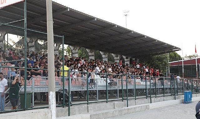 1957 Menderes Spor Kulübü Şampiyonu: Sezon Sonu Kutlamaları ve Başkan Çiçek’in teşekkürleri