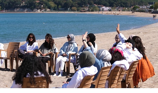 Akademi Üniversite Yaz Gençlik Programı: Yaz Tatilinde Kişisel Gelişim ve Sosyal Deneyimler
