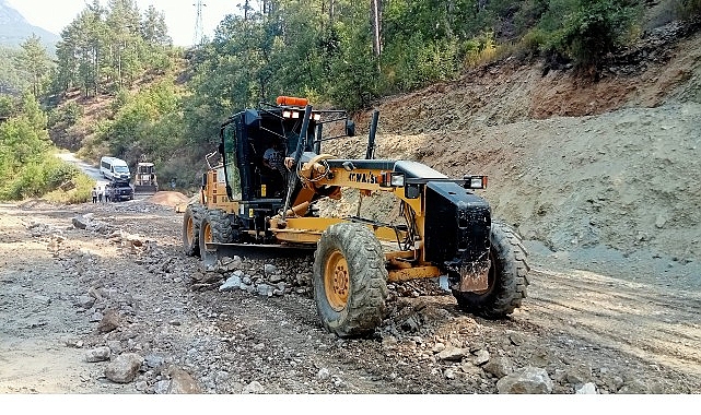 Alanya Kırsalında Yol Bakım ve Onarım Çalışmaları Hız Kesmeden Devam Ediyor