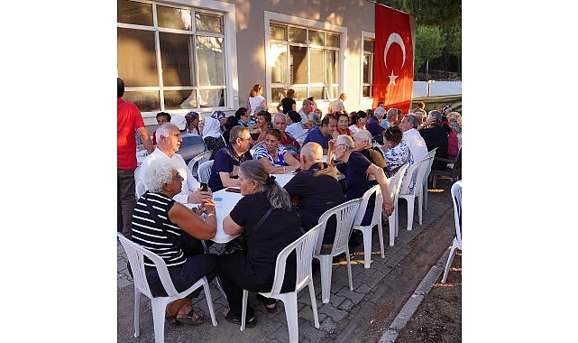 Ayvalık’taki Hayır Yemeğinde Birlik ve Dayanışma Mesajları