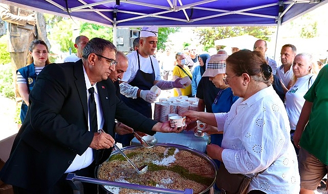 Buca’da Aşure İkramında Dayanışma ve Bereket Vurgusu