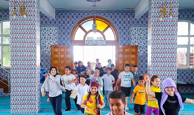 Canik’te Yaz Şenliği: Haydi Güle Oynaya Camiye Gel Projesiyle Çocuklar ve Gençler Camide Buluşuyor