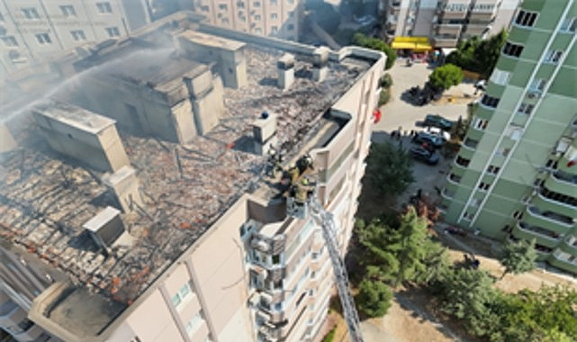 Çatıda Yangın ve Kurtarma: Menemen’de Ekiplerin Başarılı Müdahalesi