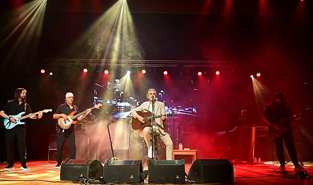 Didim’de Yaz Konserleri Rüzgârı: Çelik ile Coşku Dorukta