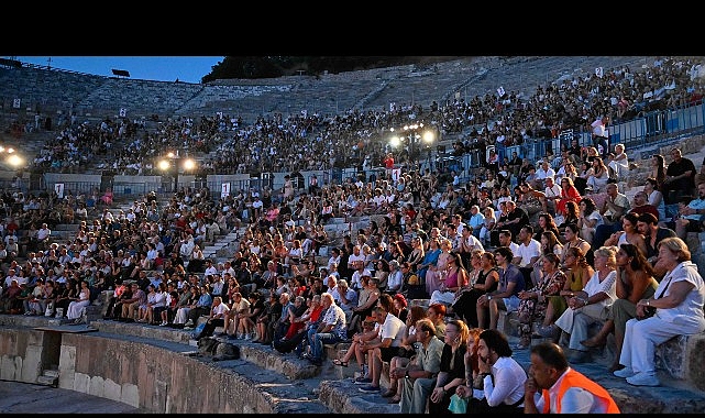 Efes Festivali’nde Carmina Burana ve Zorba ile Puccini Finali: Opera ve Bale Dolusu Akşama Yolculuk