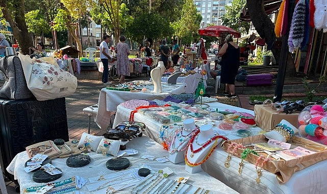 Emekçi Kadınların Kermesiyle Dayanışma ve Kalkınma Büyüyor Karabağlar’da