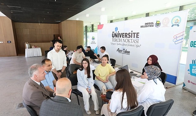 İnegöl’de Tercih Danışmanlığı Noktasını Ziyaret Eden Başkan Taban: Gençlerin Yanında Eğitim Yolculuğu