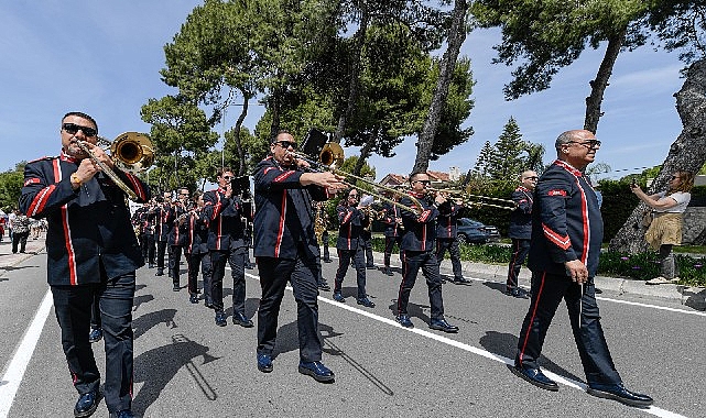 İzmir Büyükşehir Belediyesi Bandosu: 83 Yıllık Müzik Gelenekleri ve Genç Yeteneklerü
