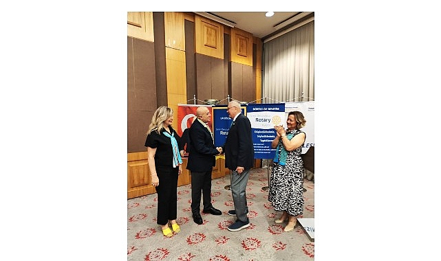 İzmir Denizyıldızı Rotary Kulübü’nde Devir-Teslim ve Yeni Dönem Başlangıcı