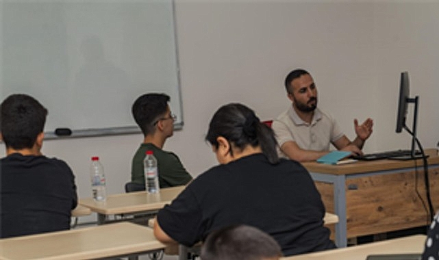 İzmir’de Ücretsiz LGS Tercih Desteği: Sınav Destek Merkezi Randevuları Başladı