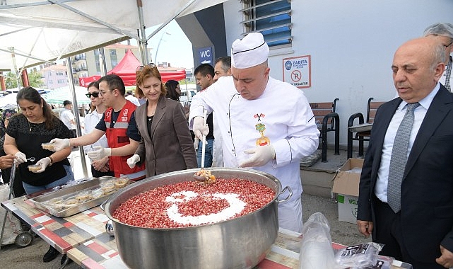 Kahramankazan’da Aşure İkramı: Birlik ve Dayanışmanın Sıcak Anları