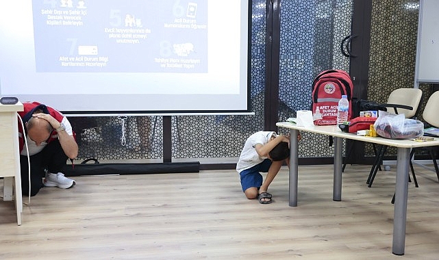Konak Belediyesi’nin Yaz Programında Afet Farkındalık Atölyesiyle Çocuklara Deprem Bilinci