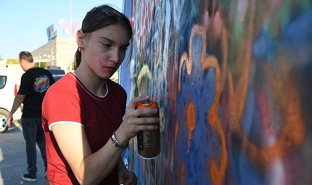 Lüleburgaz’da Gençlik ve Graffiti Festivali: Sokak Sanatı ile Müziğin Buluşması