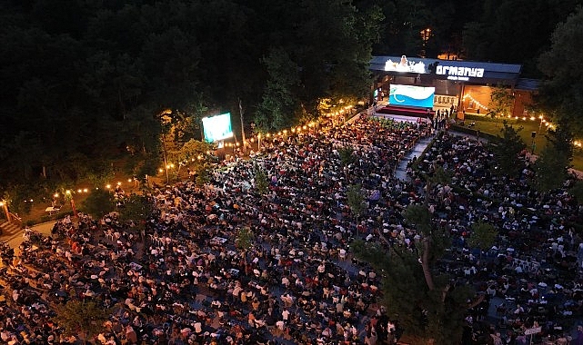 Ormanya’da Yaz Akşamlarına Open-Air Sinema Keyfi: Ördeklerin Göçü Gösterimde