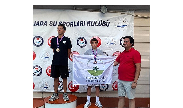 Prens Adaları Yüzme Yarışları’nda Osmangazi Belediyespor’un Genç Yıldızları Dereceye Damga Vurdu