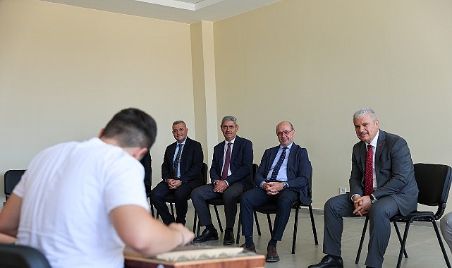 Selçuklu Belediyesi’nin Çok Yönlü Gençlik Projeleri: Sporcuyu Yetiştirme Merkezi ve Güzel Sanatlar Lisesi Ziyareti