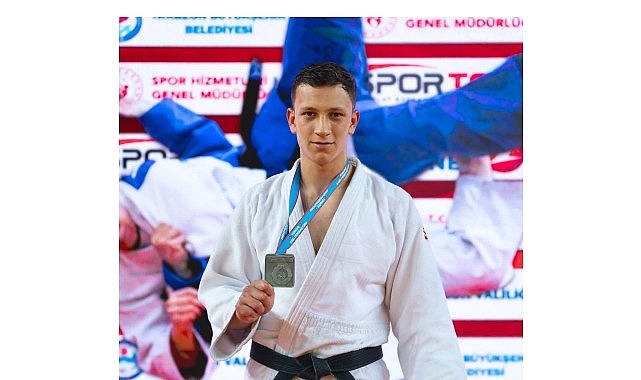 Arnavutluk Yolculuğu: Osmangazi Belediyespor’dan Settar Karaca ve Muhammet Çağrı Bilecanla Balkan Judo Şampiyonası Heyecanı