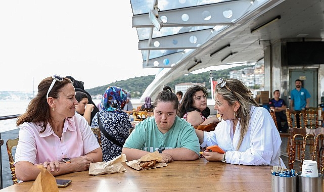 Boğaz Turunda Engelli Bireyler ve Aileleriyle Unutulmaz Bir Gün