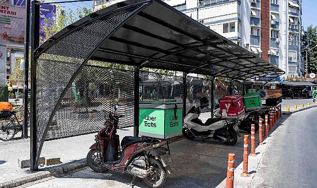 Bornova’da Motokurye Parkı ve Çamdibi’ndeki Bankamatik Koruma Gölgeliğiyle Konfor Tarihi