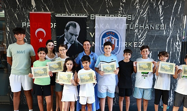 Efes Selçuk Belediyesi’nin Robotik Kodlama Kursuyla Yaz Tatili Üreten Çocuklar İçin