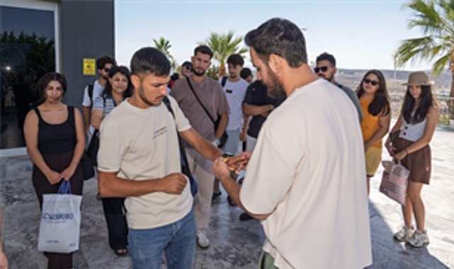 Genç İzmir Yaz Etkinlikleriyle Oasis Aquapark’ta Buluşuyor
