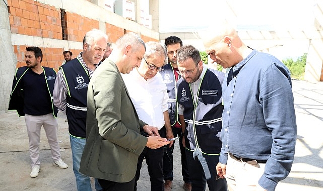 Gölcük’te Yatırımlar Sahada Canlanıyor: Spor Kompleksi ve Sahil Düzenlemeleriyle Kent Değişiyor