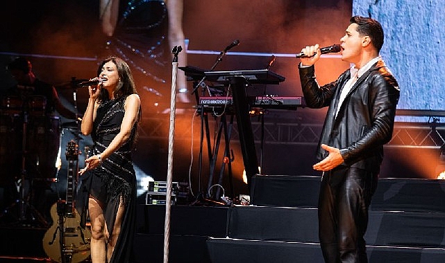 Harbiye Açıkhava’da M Lisa ve Emir Can İğrek’in Büyülü Düeti