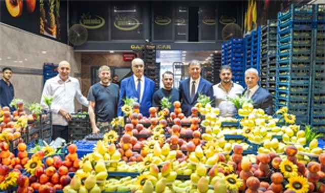 İzmir Sebze ve Meyve Hali’nde Esnafla Buluşma ve İstikrar İçin Anlamlı Adımlar