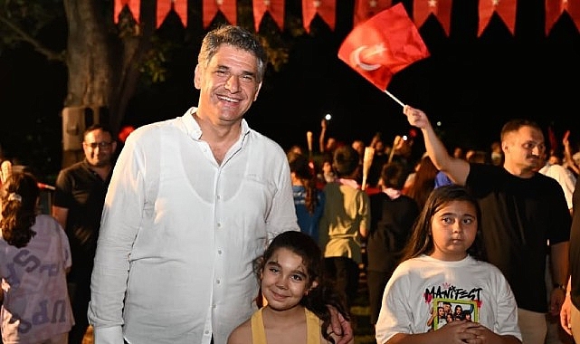 Kartepe’de 104. Zafer Bayramı Fener Alayı Coşkusu