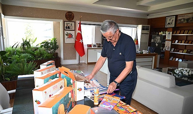 Kemer Belediyesi 6.500 Öğrenci İçin Ücretsiz Kırtasiye Dağıtımını Başlattı