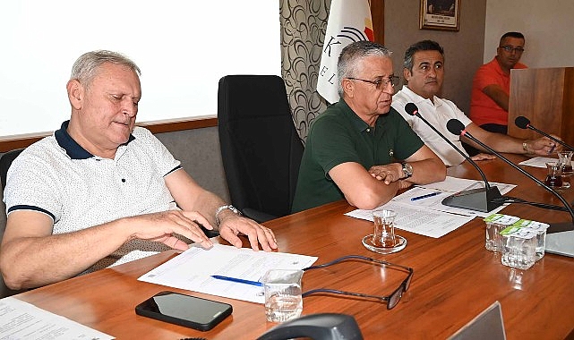 Kemer Belediyesi Ağustos Meclis Toplantısı: Araç Filosu Genişliyor ve Hizmet Giderleri Gözden Geçiriliyor