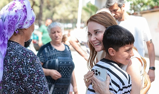 Konak Belediye Başkanı Nilüfer Çınarlı Mutlu Komşu Ziyaretlerini Sürdürüyor