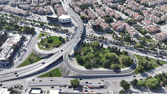 Konya’da Üst Geçitlerde 2,5 Kilometre Asfalt Yenilemeyle Güvenli Trafik İçin Adım