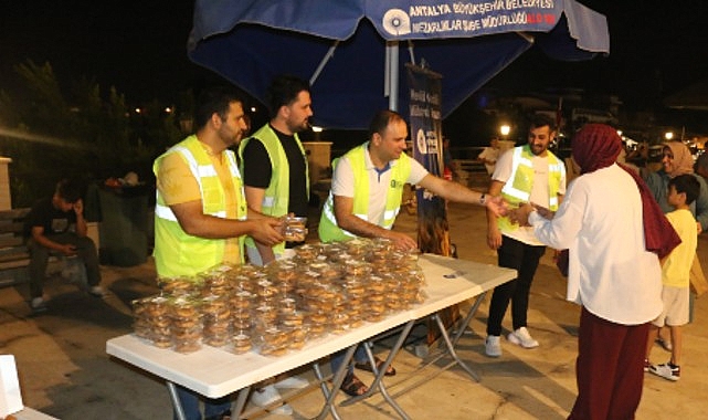 Mevlit Kandili’nde 19 İlçede Mobil İkram Noktalarıyla Paylaşım