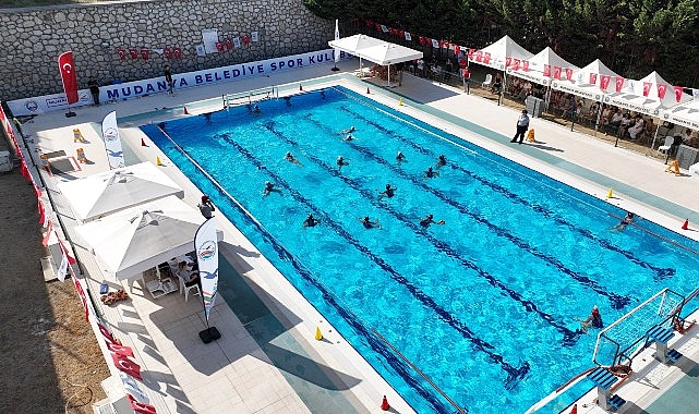 Mudanya’da 30 Ağustos Zafer Bayramı Sutopu Şenliğiyle Coşku Havuzlarda Saklandı