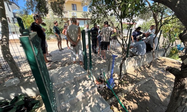 Burhaniye’de Yol Genişletme Çalışması Ağaç Krizi Yarattı: Mahalleli Tepkili