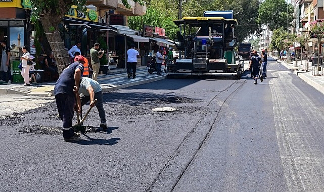 Salihli Şüheda Caddesi’nde Sıcak Asfalt Seriminde İlerleme ve İnceleme