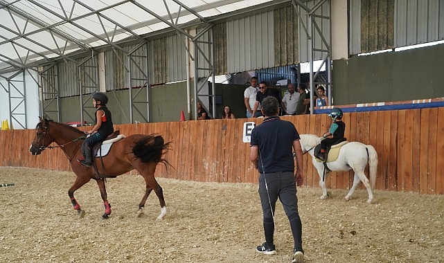 Teos Country Club: Seferihisar’da Pony Biniciliğinin Yeni Ekolü