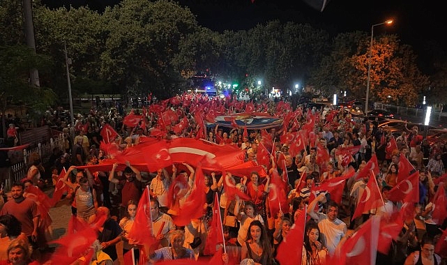 Zafer Haftası Zirvesi: Ali Altay Konserli Coşku Ören Plajı’nda