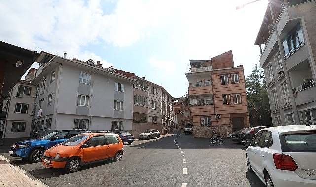 İnegöl’de Aile Sağlığı Merkezi Etrafında 3 Sokakta asfalt çalışması tamamlandı