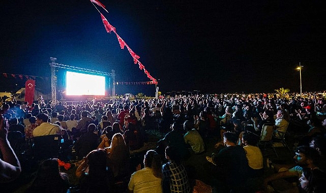 İzmir’de Avrupa Şampiyonu: Filenin Sultanları’nın Zafer Coşkusu ve Büyüleyen Destek