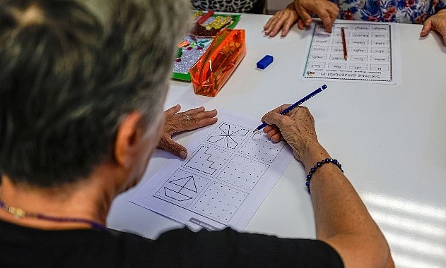 İzmir Büyükşehir Belediyesi Alzheimer ve Demans Merkezi Hizmetlerine Devam Ediyor