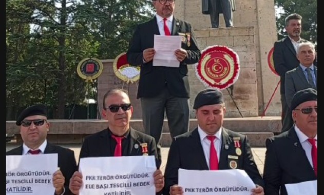 Balıkesir’de Gaziler Günü’nde Sert Tepki: “PKK Terör Örgütüdür”