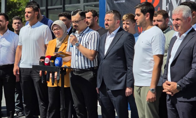 81 İlde Eş Zamanlı Demokrasi Nöbeti: “Söz de Karar da Milletindir”