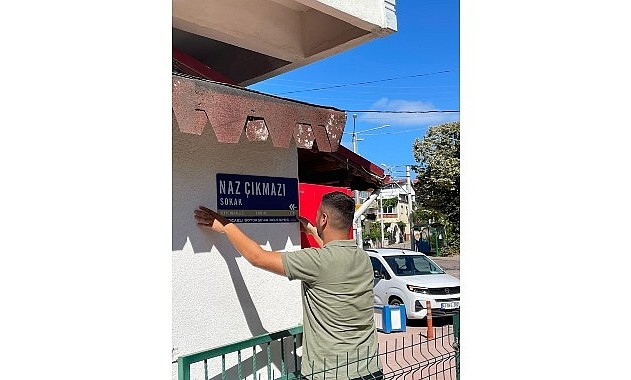 Kocaeli Büyükşehir Belediyesi adres tabelalarını kendi bünyesinde üretiyor