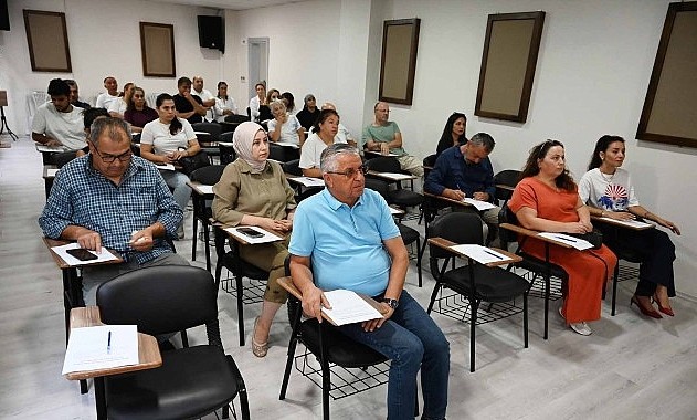 Kemer Belediye Başkanı Topaloğlu, Sanat Merkezi Öğrencilerinin Velileriyle Buluştu