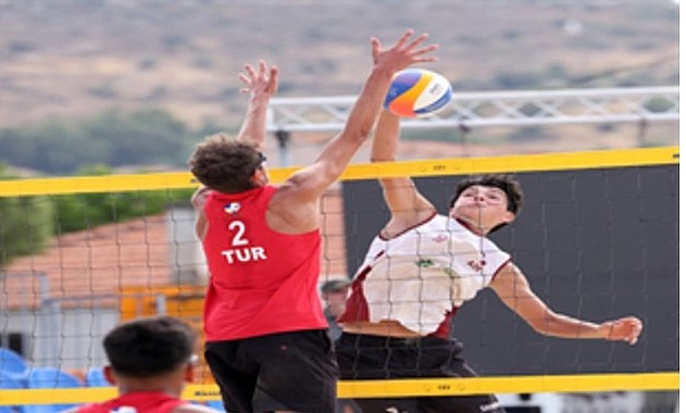 2026 CEV U18 Avrupa Plaj Voleybolu Şampiyonası Foça’da Başladı