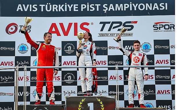 Seda Kaçan, 30 Ağustos Zafer Bayramı’nda İstanbul Park’ta Zaferle Taçlandı